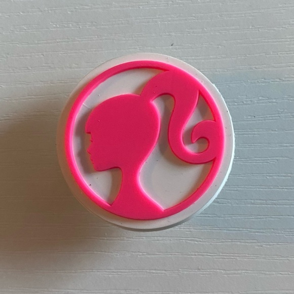 Barbie logo Jibbitz - Picture 3 of 3